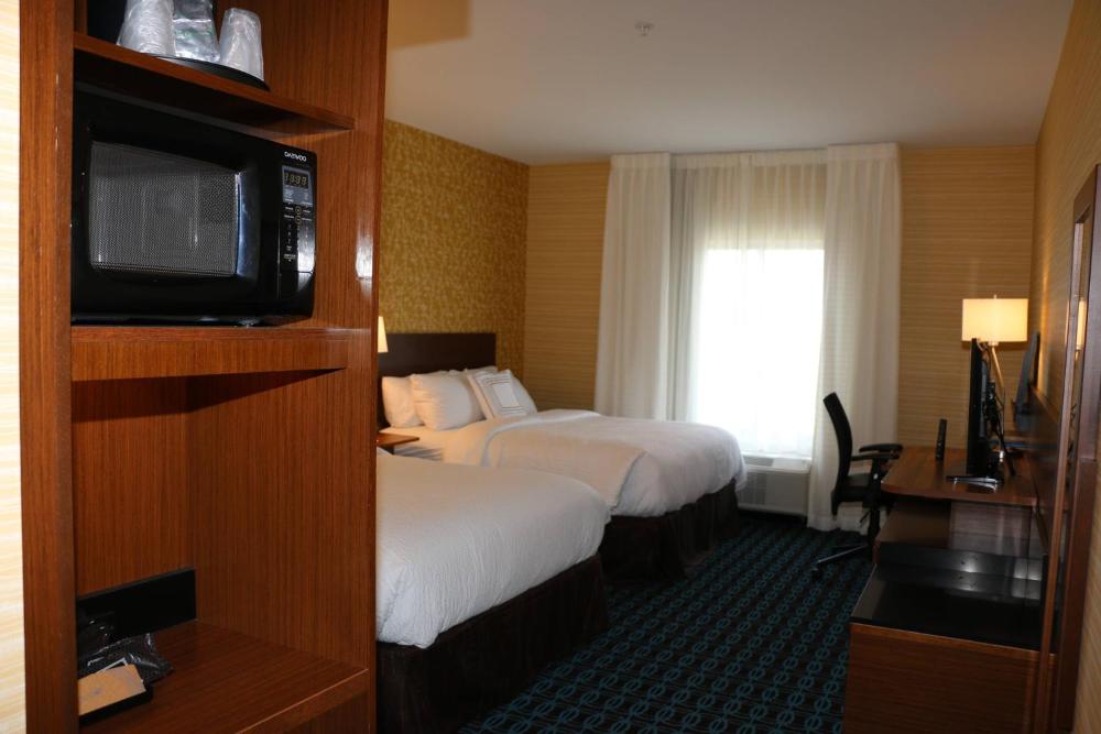 Queen Room with Two Queen Beds interior
